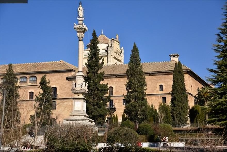 格拉纳达大学——西班牙最古老的大学之一