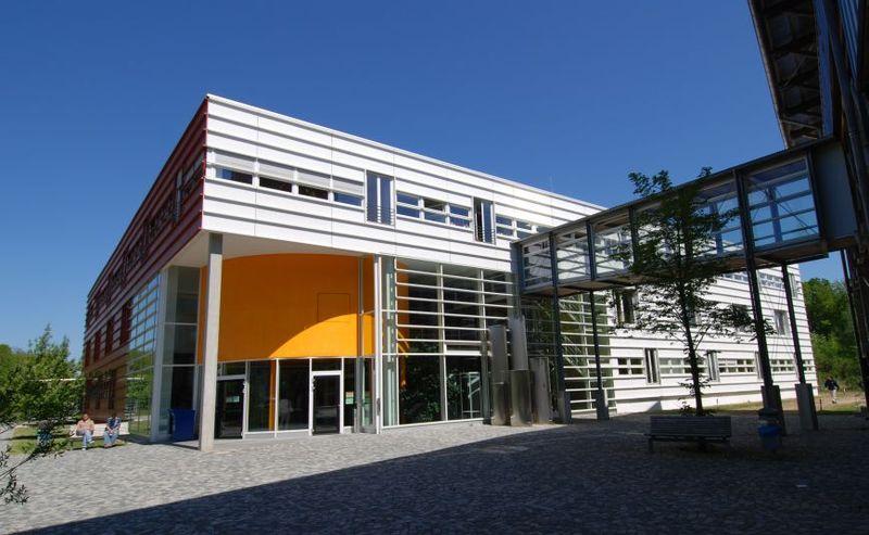 乌尔姆大学——成立于1967年，是巴登-符腾堡州最年轻的大学