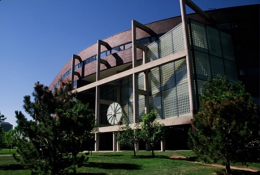 科罗拉多大学丹佛分校——科罗拉多大学系统下的三所学府之一