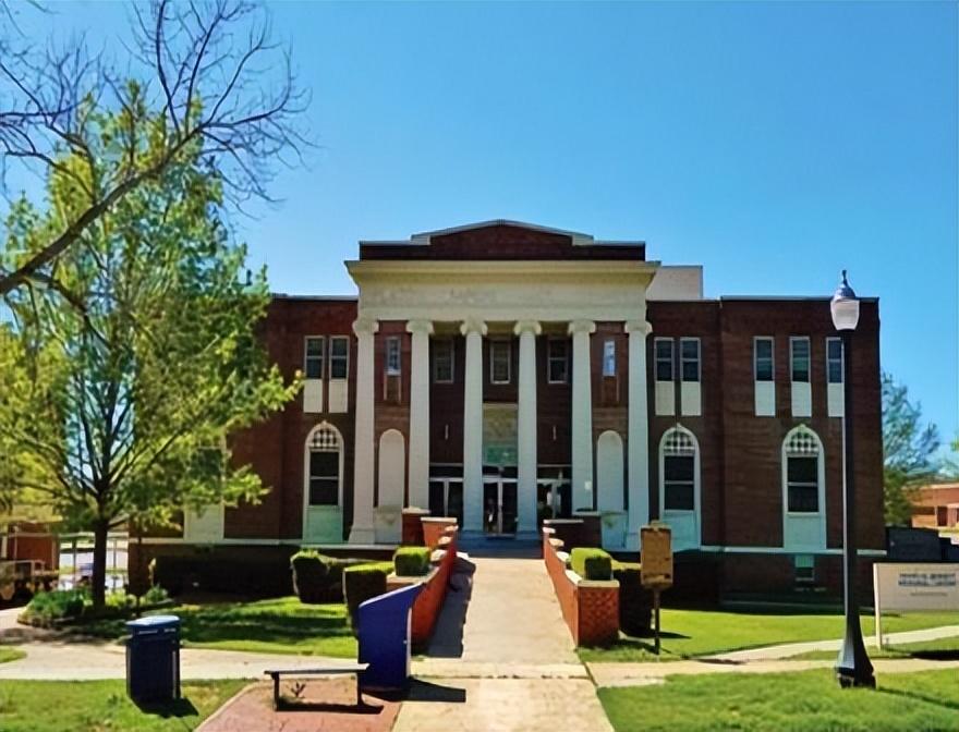 俄克拉荷马大学——一所位于美国中南部俄克拉何马州公立研究型大学
