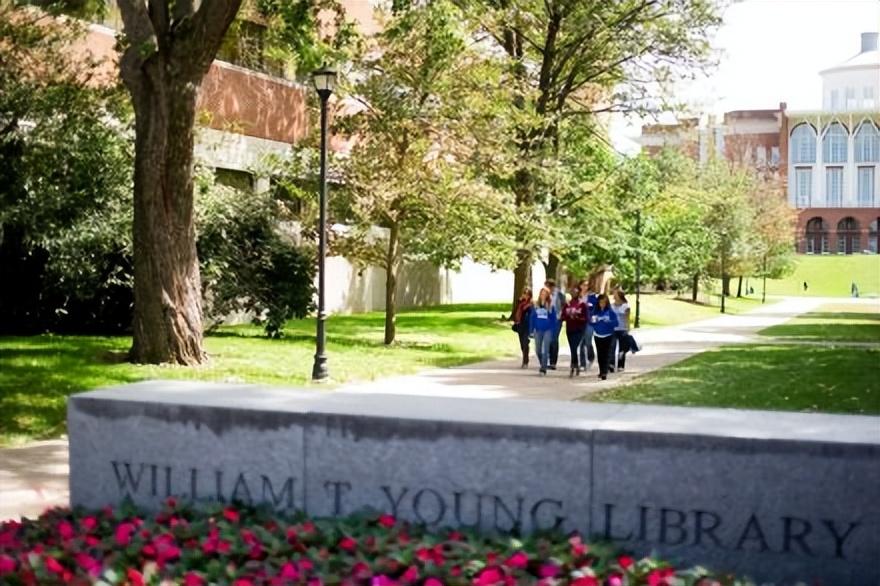 肯塔基大学——创办于1865年，是一所美国公立研究型大学